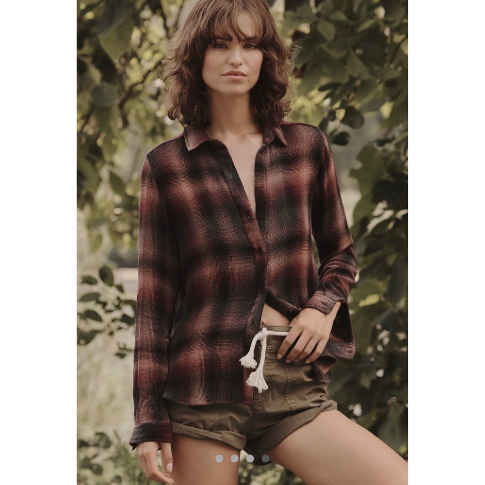 Cloth & Stone long sleeve Plaid Button Down Shirt Burgundy Black soft v-neck